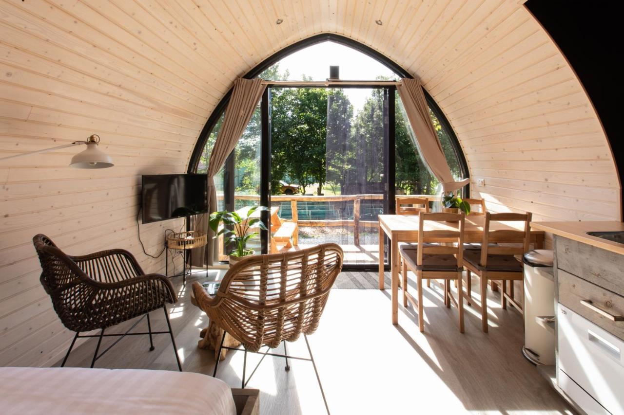 Pod Huisje Met Hottub Dokkum Ngoại thất bức ảnh